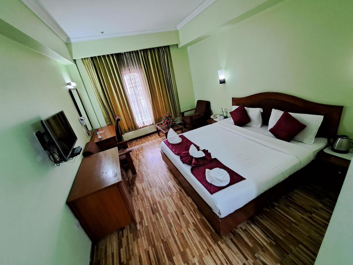 Hotel Preethi Classic Towers Ooty Kültér fotó