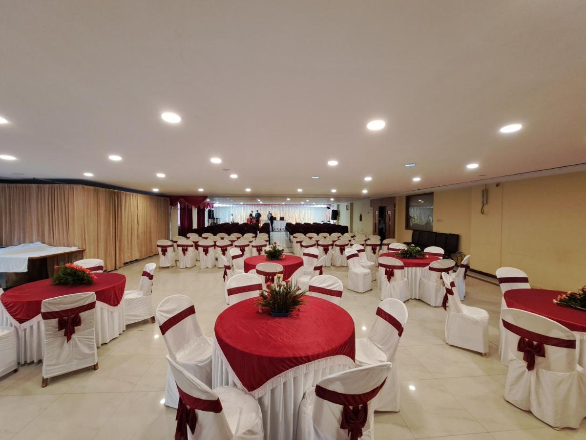 Hotel Preethi Classic Towers Ooty Kültér fotó