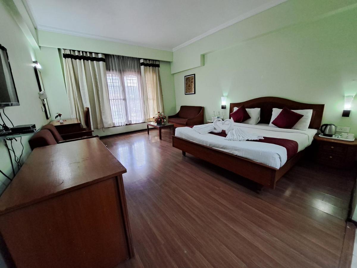 Hotel Preethi Classic Towers Ooty Kültér fotó