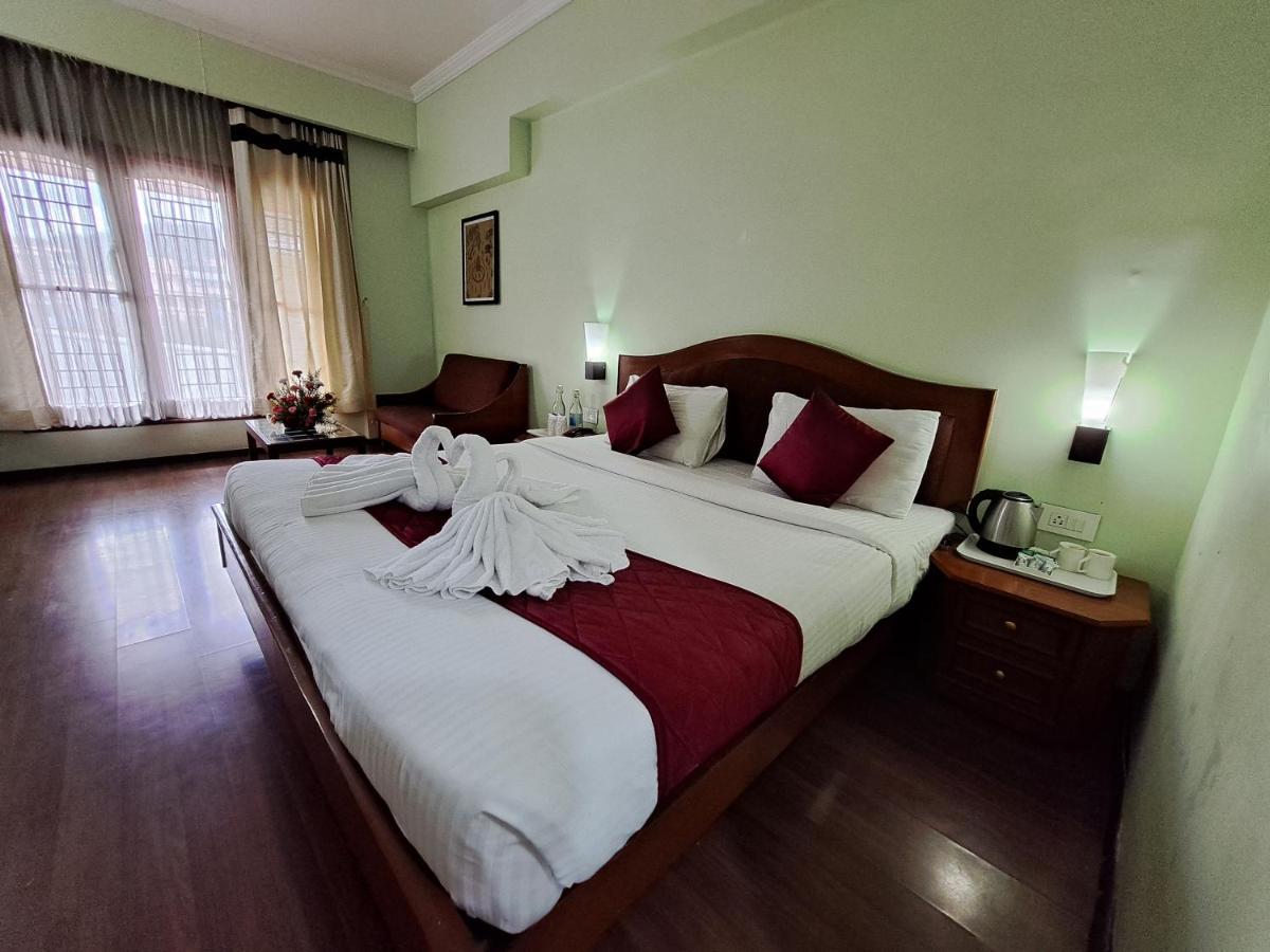 Hotel Preethi Classic Towers Ooty Kültér fotó