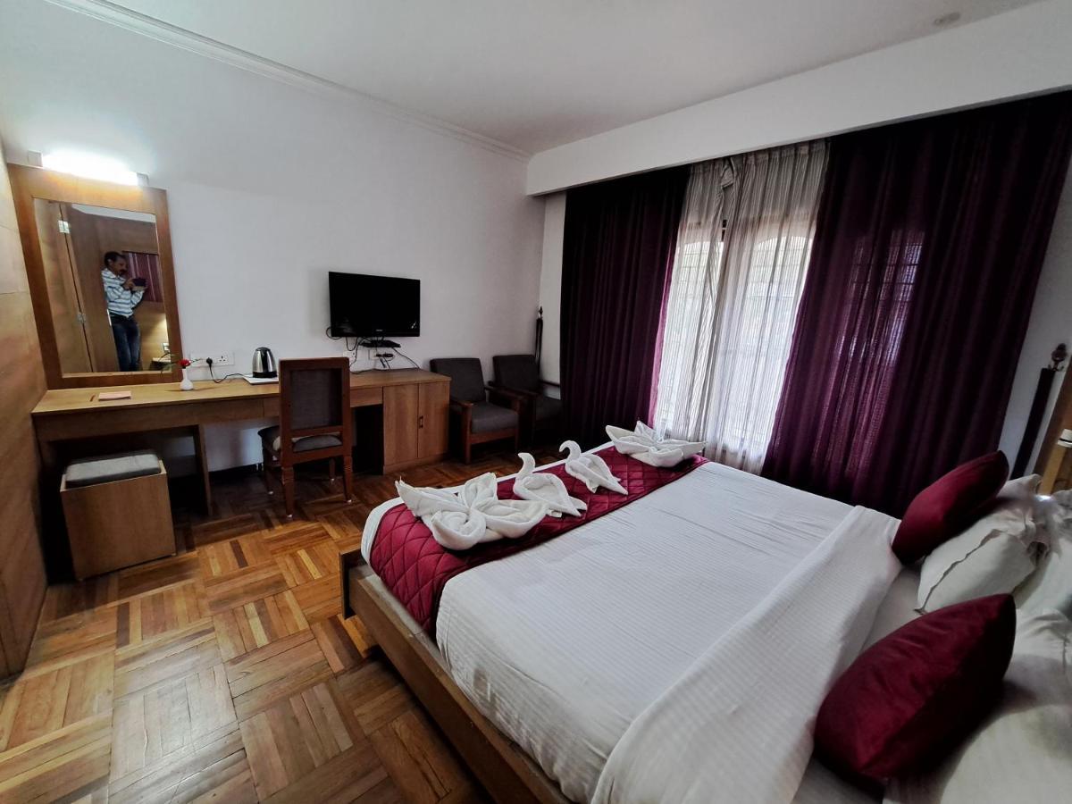 Hotel Preethi Classic Towers Ooty Kültér fotó