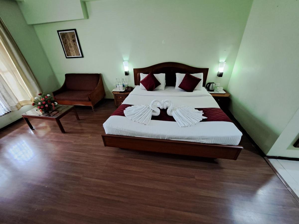 Hotel Preethi Classic Towers Ooty Kültér fotó