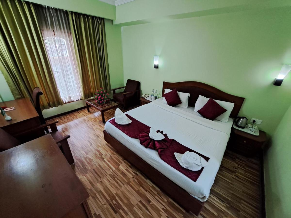 Hotel Preethi Classic Towers Ooty Kültér fotó